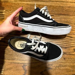 Old skool platform vans